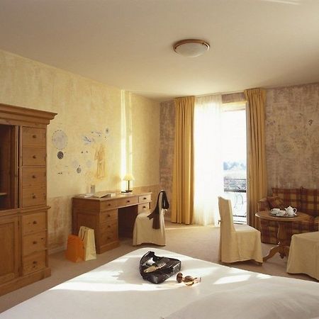 Hotel Le Moulin De Муасак Екстер'єр фото